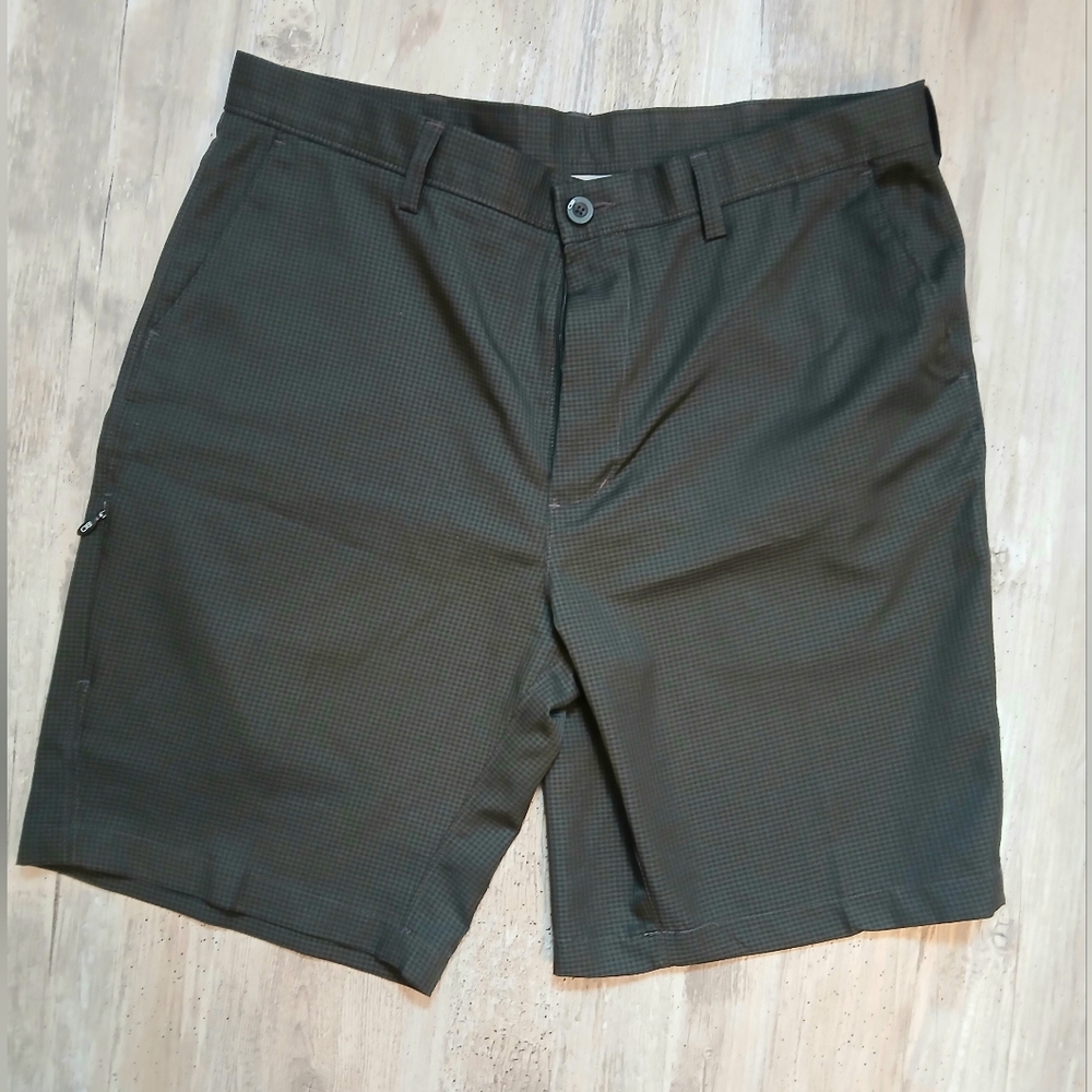 Haggar Men’s C18 Golf Shorts – Size 36 Gray Green Plaid Polyester Performance